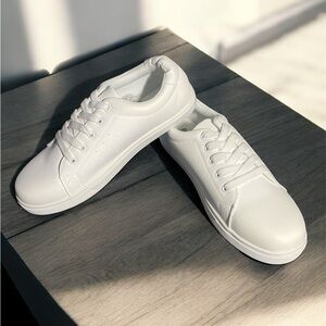 Fabkids Classic White Sneakers Size kids 7